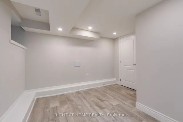 Additional image 45 of 701 Dupont St