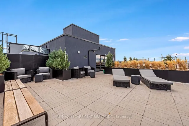 Additional image 29 of 600 North Service Rd Unit 606