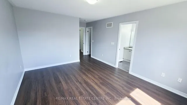 Additional image 31 of 19 Lackington St