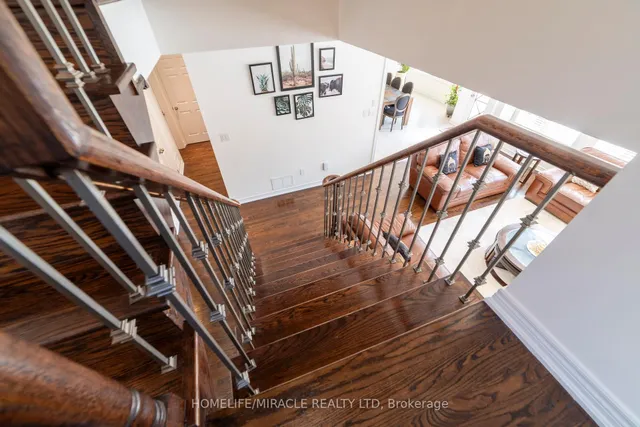 Additional image 19 of 86 JUNETOWN Circ