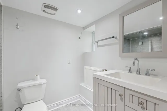 Additional image 23 of 10 Coxwell Ave