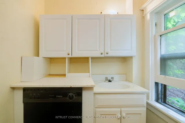 Additional image 26 of 382 Spadina Rd