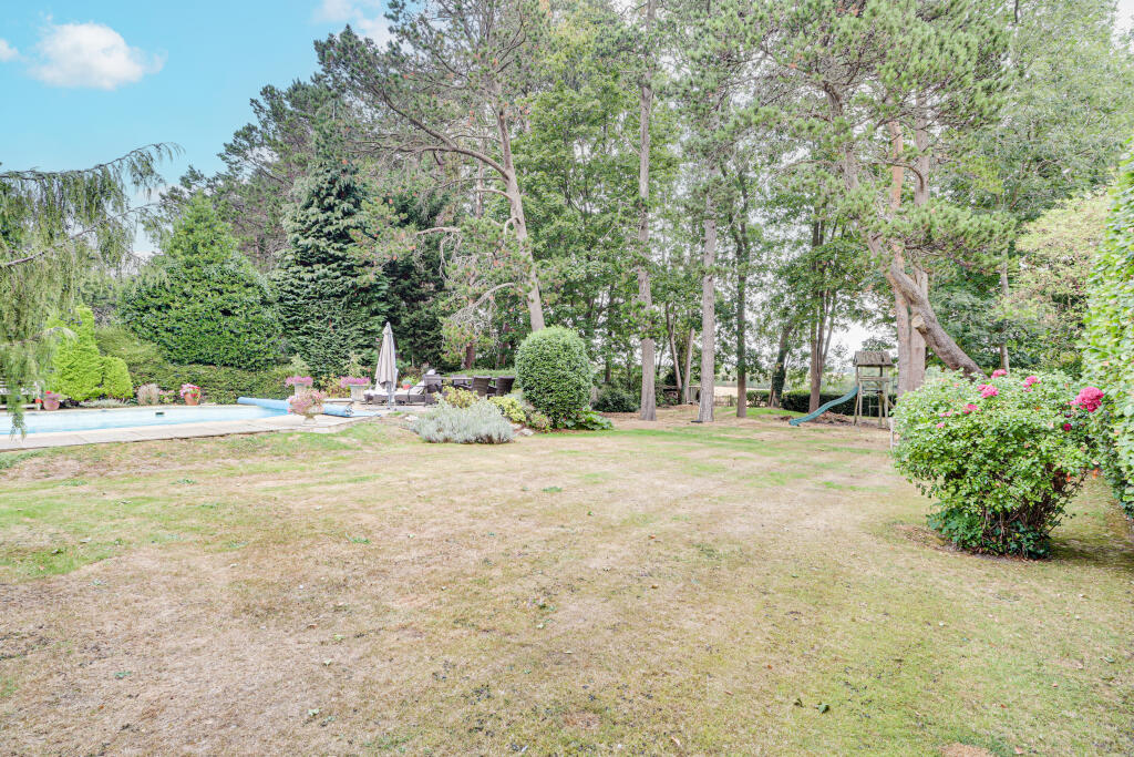 Additional image 24 of Chamberlaines, Harpenden, Hertfordshire, AL5