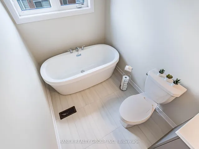 Additional image 39 of 1411 Oakmont Common