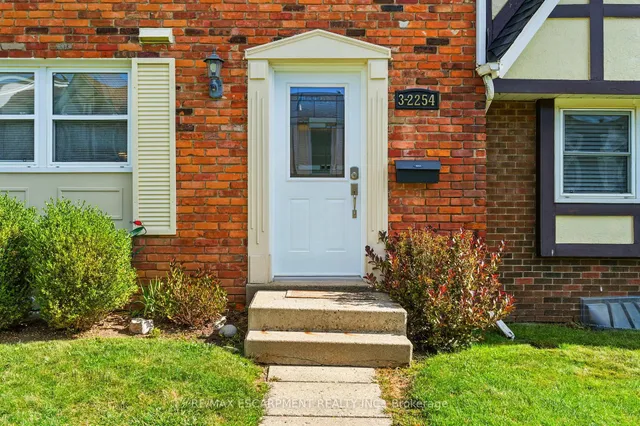 Additional image 5 of 2254 Upper Middle Rd Unit 3