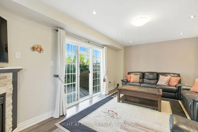 Additional image 7 of 1233 Lamont Cres