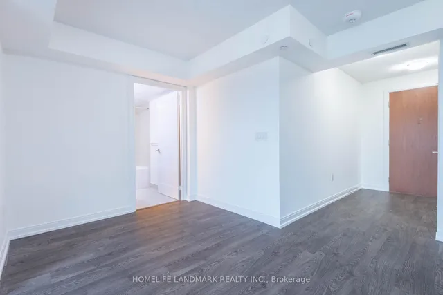 Additional image 7 of 275 Village Green Sq Unit 2618