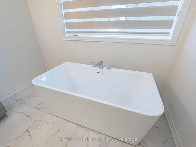 Additional image 33 of 16 Charing Cross Gate