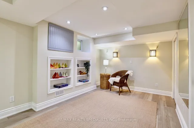 Additional image 34 of 2363 Parkway Dr