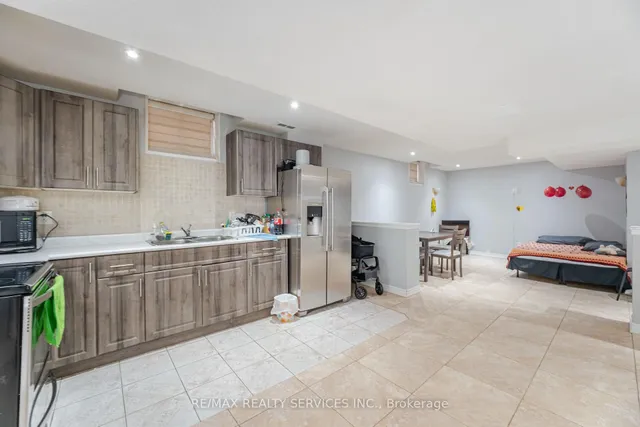 Additional image 40 of 27 Hardgate Cres