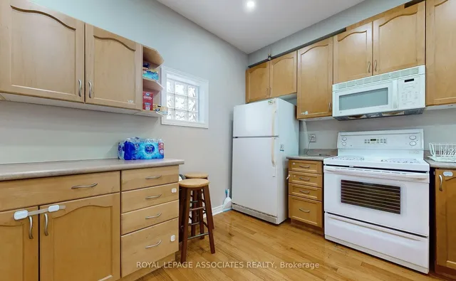 Additional image 16 of 100 Beddoe Dr Unit 25