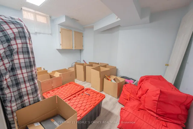 Additional image 42 of 2247 Silverbirch Crt