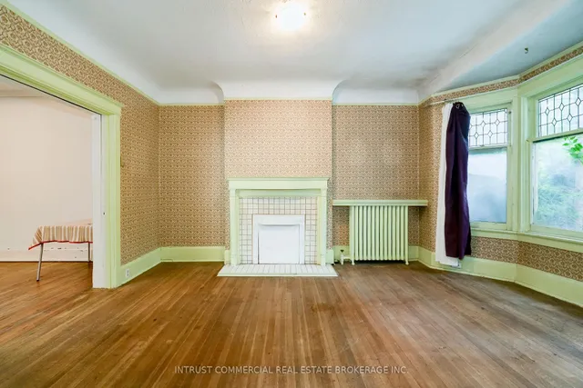 Additional image 2 of 382 Spadina Rd