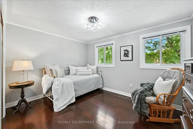 Additional image 22 of 10 Yorkview Pl