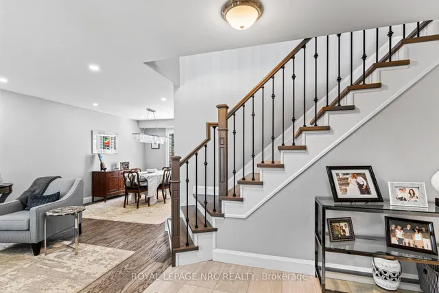 Additional image 5 of 40 DOLMAN St