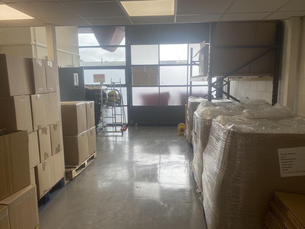 房产图片 4 - 赫特福德郡韦尔汉格恩Travellers Close的Alpha商务园12单元