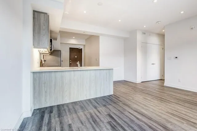 Additional image 17 of 16 Markle Cres Unit 311