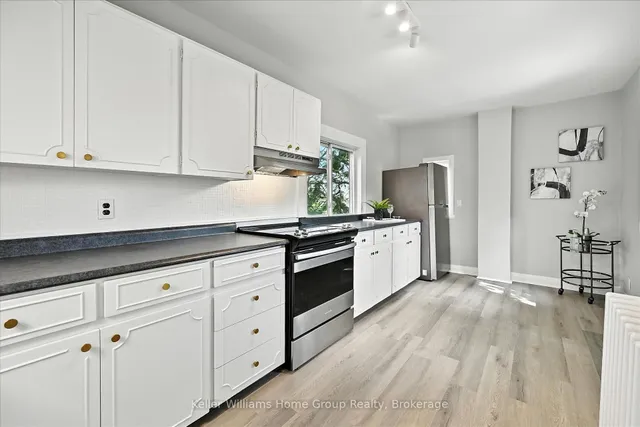 Additional image 20 of 1047 Main St