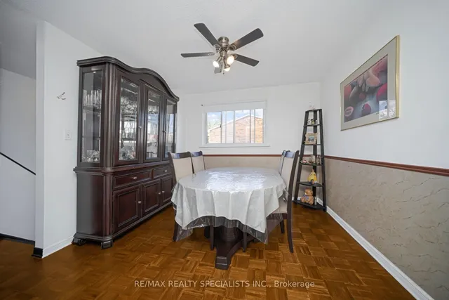 Additional image 18 of 28 Lincoln Crt