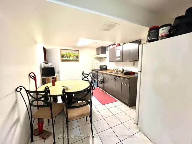 Additional image 24 of 327 Goldhawk Tr