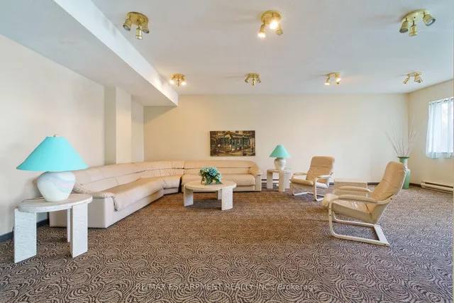 Additional image 5 of 416 LIMERIDGE Rd Unit 213