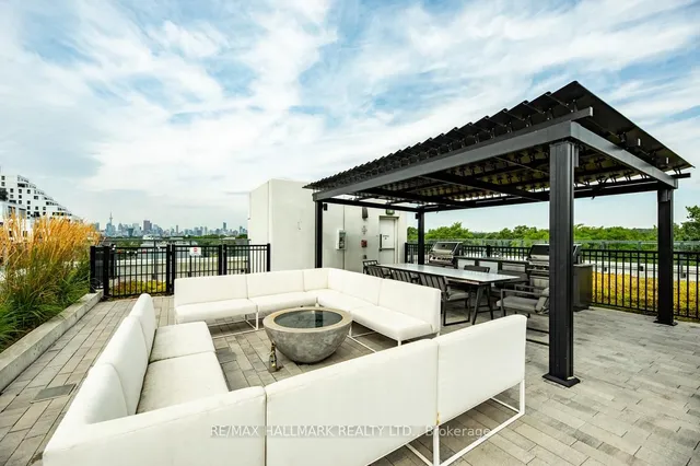 Additional image 18 of 1630 Queen St Unit 220