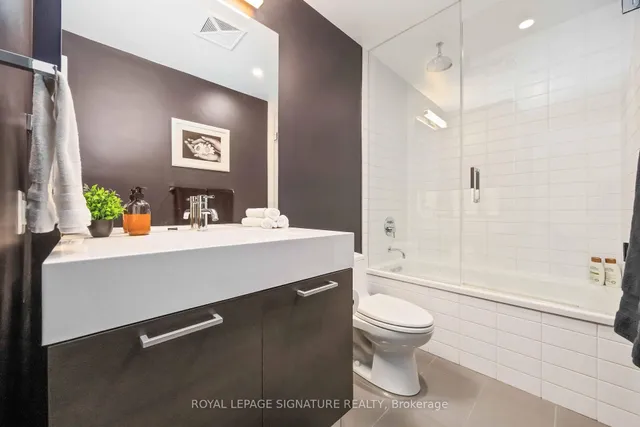 Additional image 14 of 90 Broadview Ave Unit PH-913