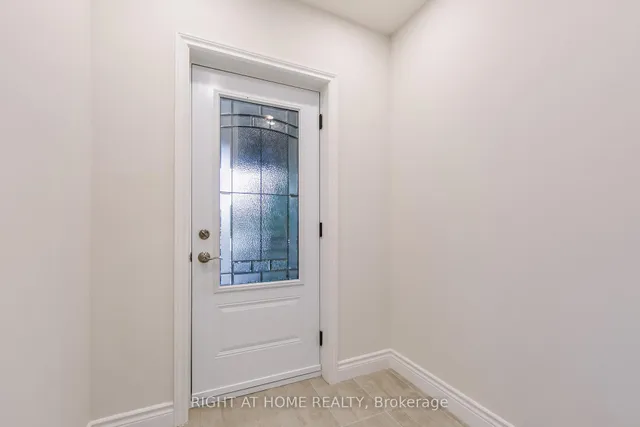 Additional image 4 of 701 Dupont St