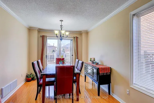 Additional image 27 of 4 Cranberry Cres