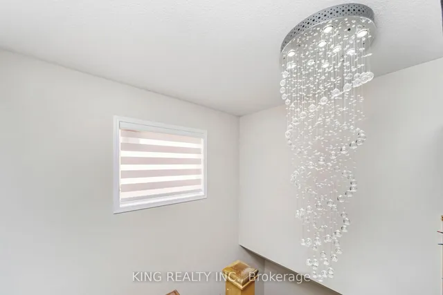 Additional image 21 of 59 Haviland Circ