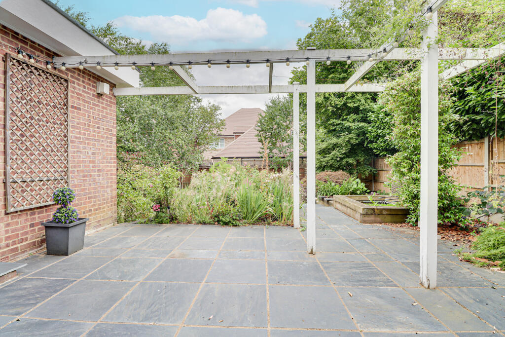 Additional image 23 of Penn Road, Park Street, St Albans, AL2