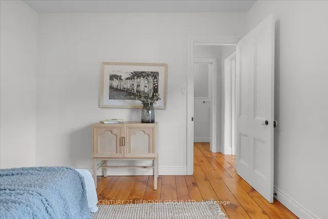 Additional image 26 of 40 Emerald St