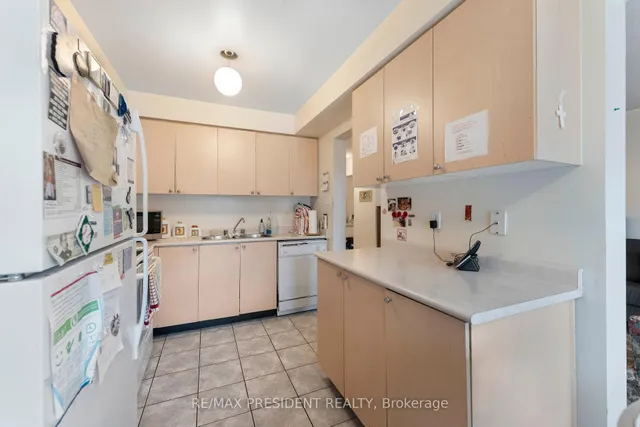 Additional image 10 of 26 Mattari Crt