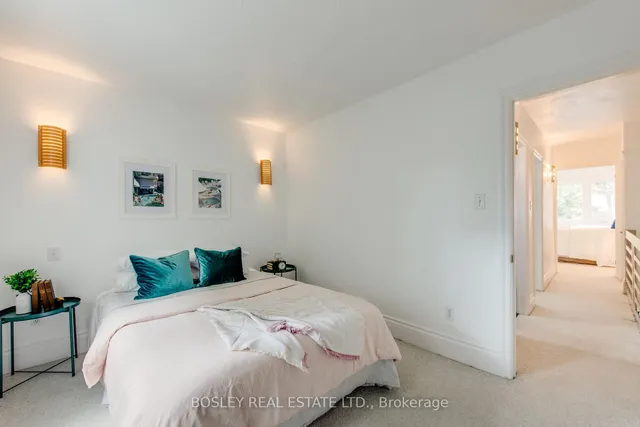 Additional image 18 of 55 Robbins Ave