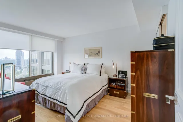 Additional image 36 of 2045 Lake Shore Blvd Unit 2410