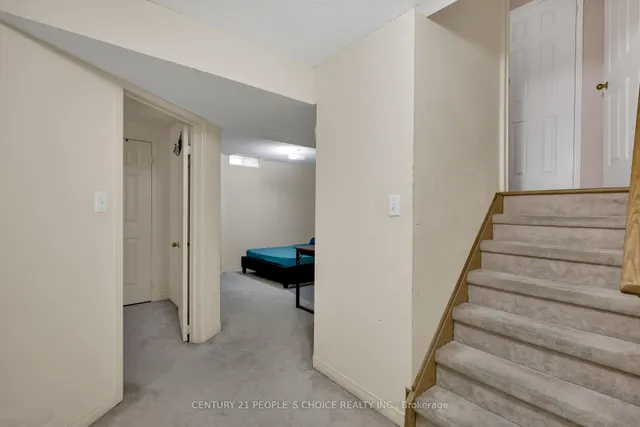 Additional image 38 of 46 Commodore Dr