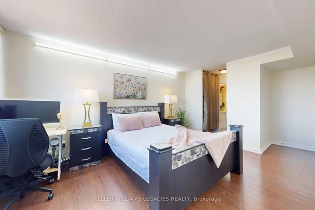 Additional image 19 of 10 Markbrook Lane Unit 1603