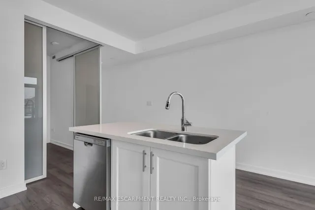 Additional image 4 of 470 Dundas St Unit 220