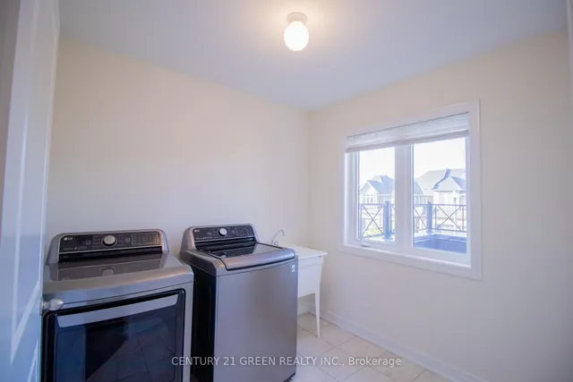 Additional image 40 of 58 Pinot Cres