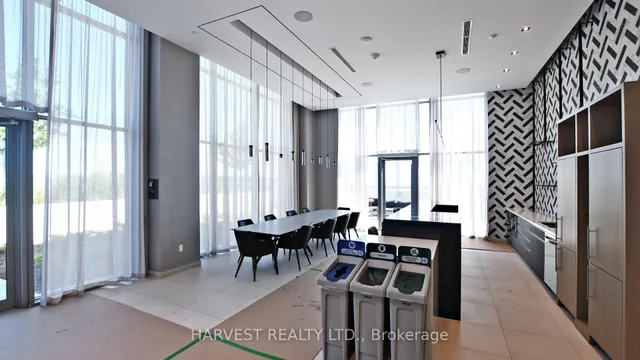 Additional image 32 of 225 Village Green Sq Unit 2103