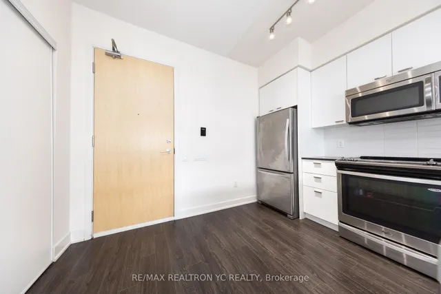 Additional image 26 of 30 Roehampton Ave Unit 2509