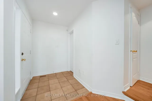 Additional image 36 of 52 Tiller Tr