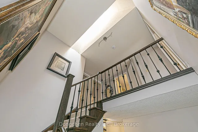 Additional image 26 of 14 Carl Cres