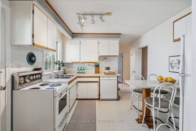 Additional image 8 of 1424 Alfred Cres