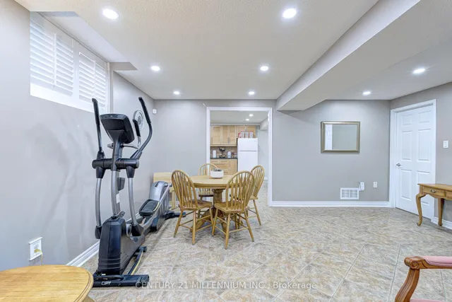 Additional image 32 of 26 Suncrest Dr