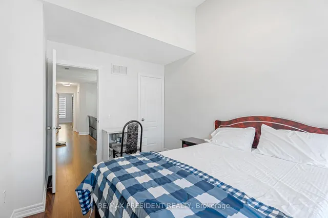 Additional image 18 of 823 Ledbury Cres