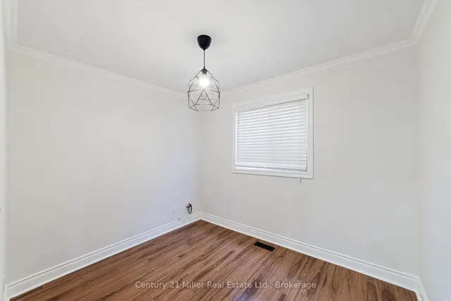 Additional image 29 of 1363 Harmsworth Sq