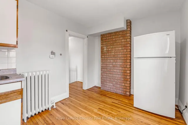 Additional image 17 of 427 Glenholme Ave