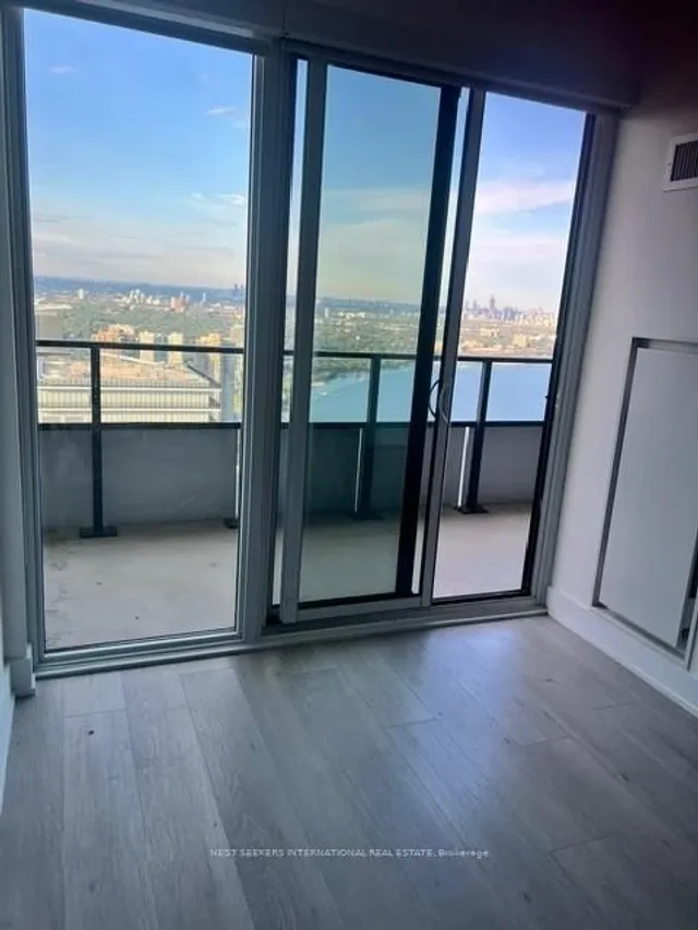 Additional image 7 of 30 Shore Breeze Dr Unit LPH 03A