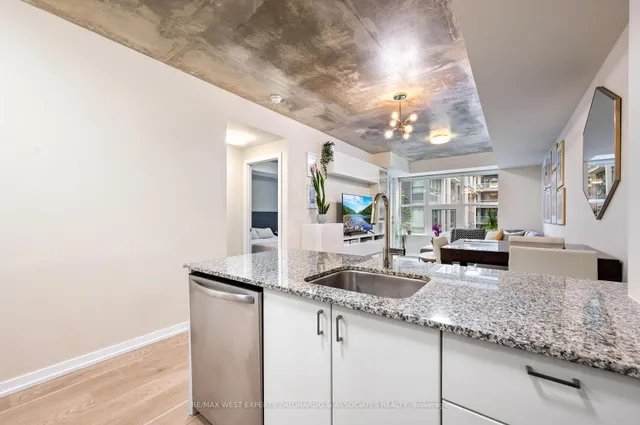 Additional image 16 of 59 East Liberty St Unit 315